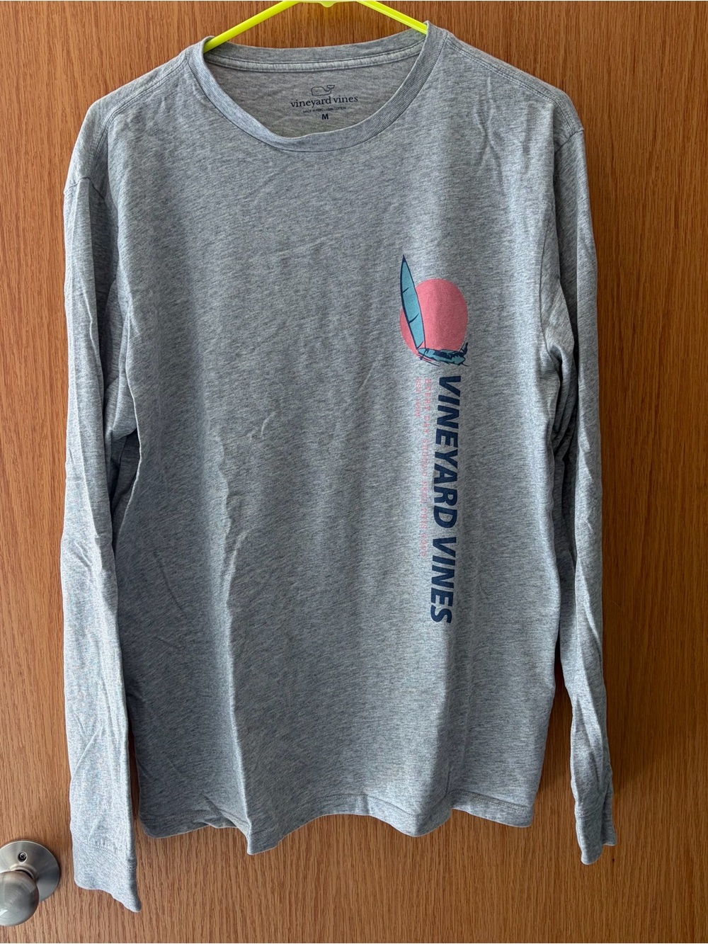 Vineyard Vines Gray Long-Sleeve Tee with Pink & Blue Sail Graphic